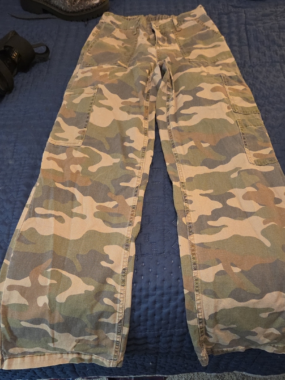 EUC No Boundaries Camo Pants in Green and Tan
